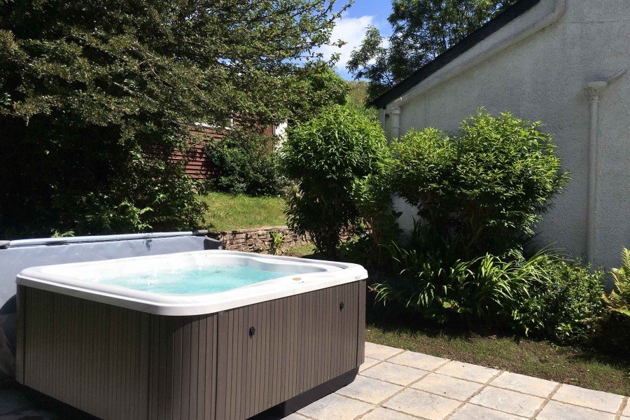 Timber Hill Cottage jacuzzi Hot Tub