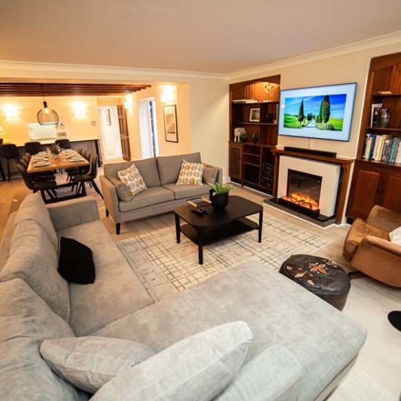 Parkfields Livingroom and Dining room